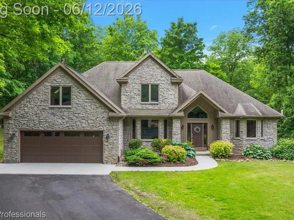 9867 Rainbow Ridge Dr, Schoolcraft, MI 49087