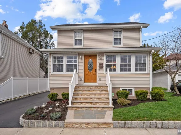 44 Garden St, Bergenfield, NJ 07621