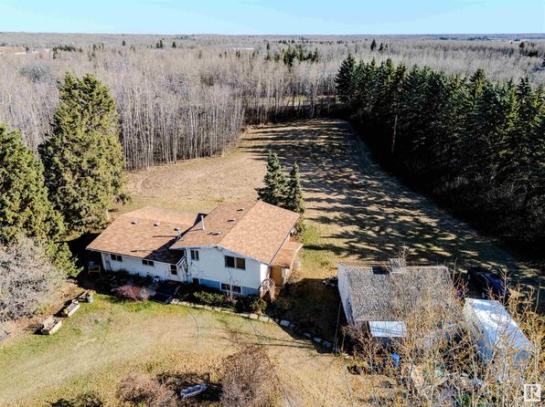 22371 Township Rd #512, Strathcona County, AB T8C 1H2