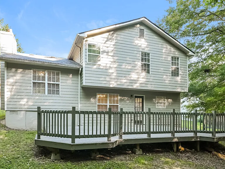 172 Williamsburg Way — Photo 17