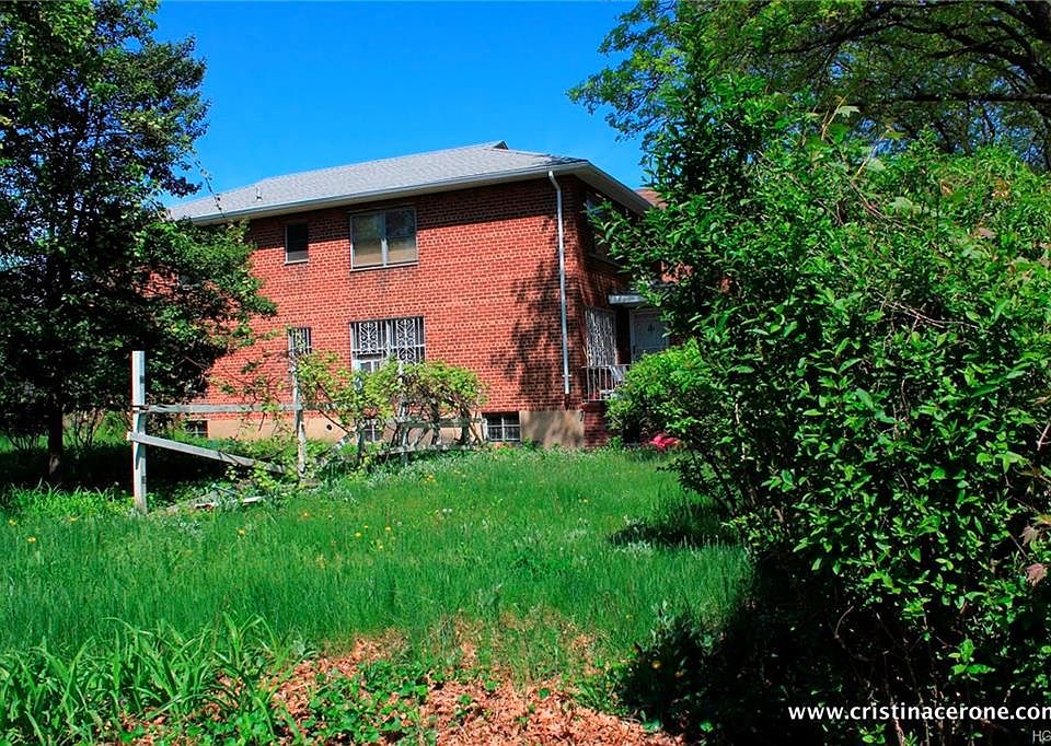 2nd image of 3241 Baychester Ave