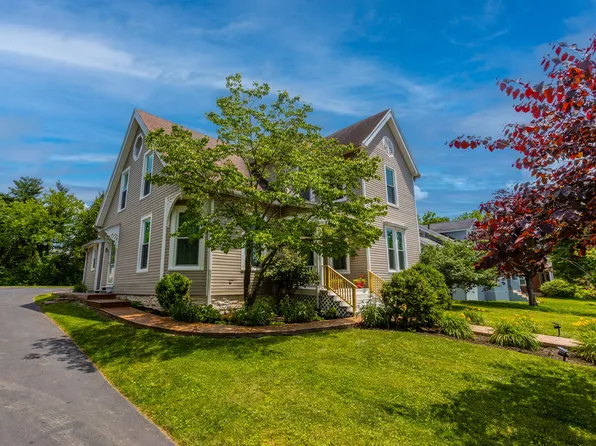 616 N 3rd St, Danville, KY 40422