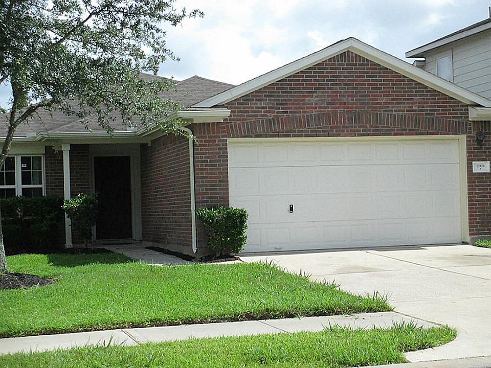 1st image of 13930 Maleewan Ln