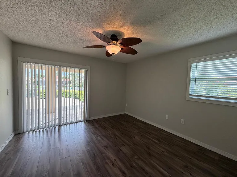 2334 Magdalina Dr #B — Photo 5