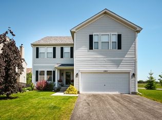 1202 Pattee Ave, Elburn, IL 60119