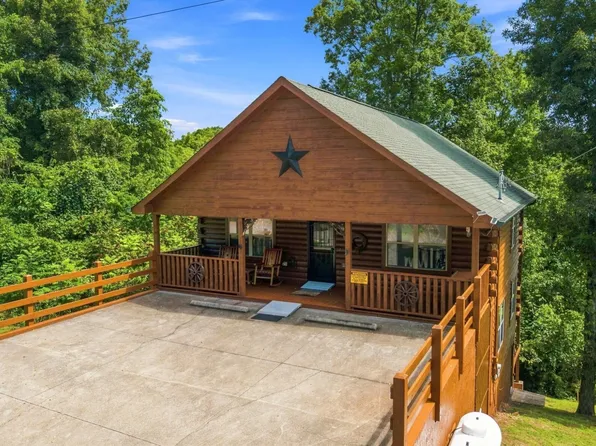 440 Oak Sky Way, Sevierville, TN 37876