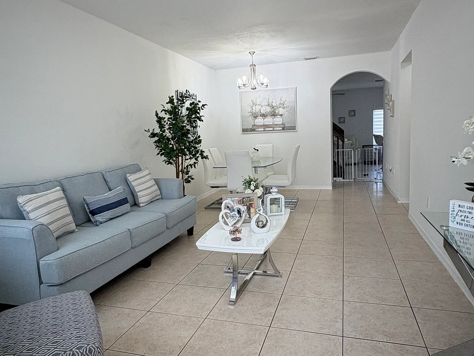 4 bed, 2.5 bath, 1846 sqft, $3,500 — Photo 4