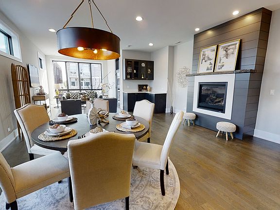3rd image of 2447 N Clybourn Ave #1