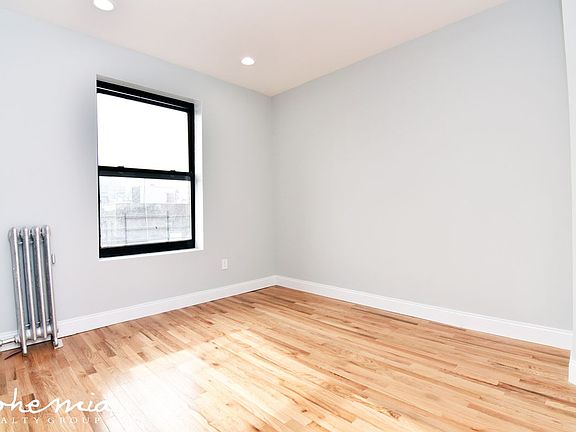 4th image of 515 W 171st St #A62