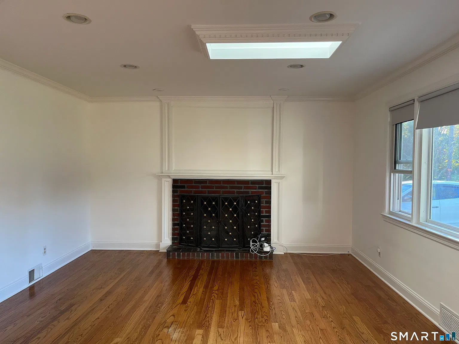 3 bed, 1.0 bath, 1614 sqft, $3,500 — Photo 3