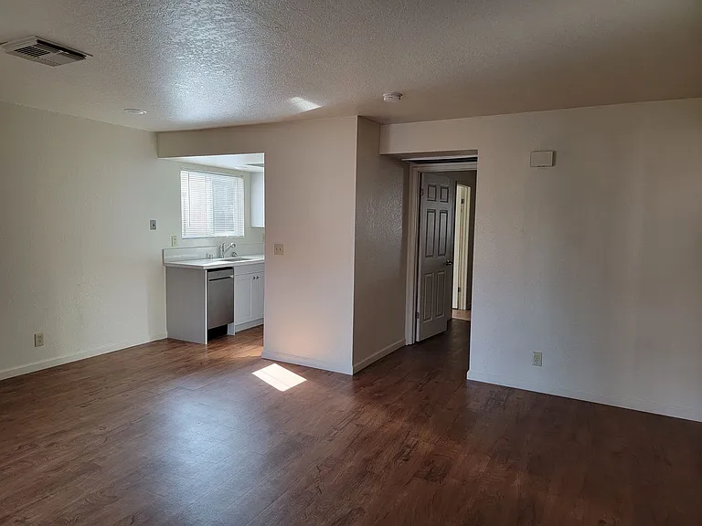 837 & 843 Lake Blvd #833-847 — Photo 3