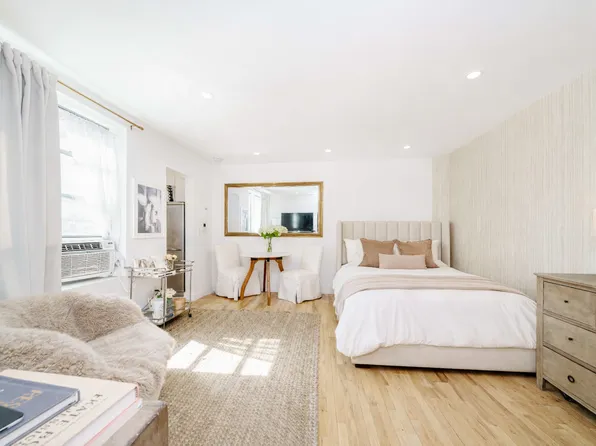 300 West 12th Street image 1 of 7