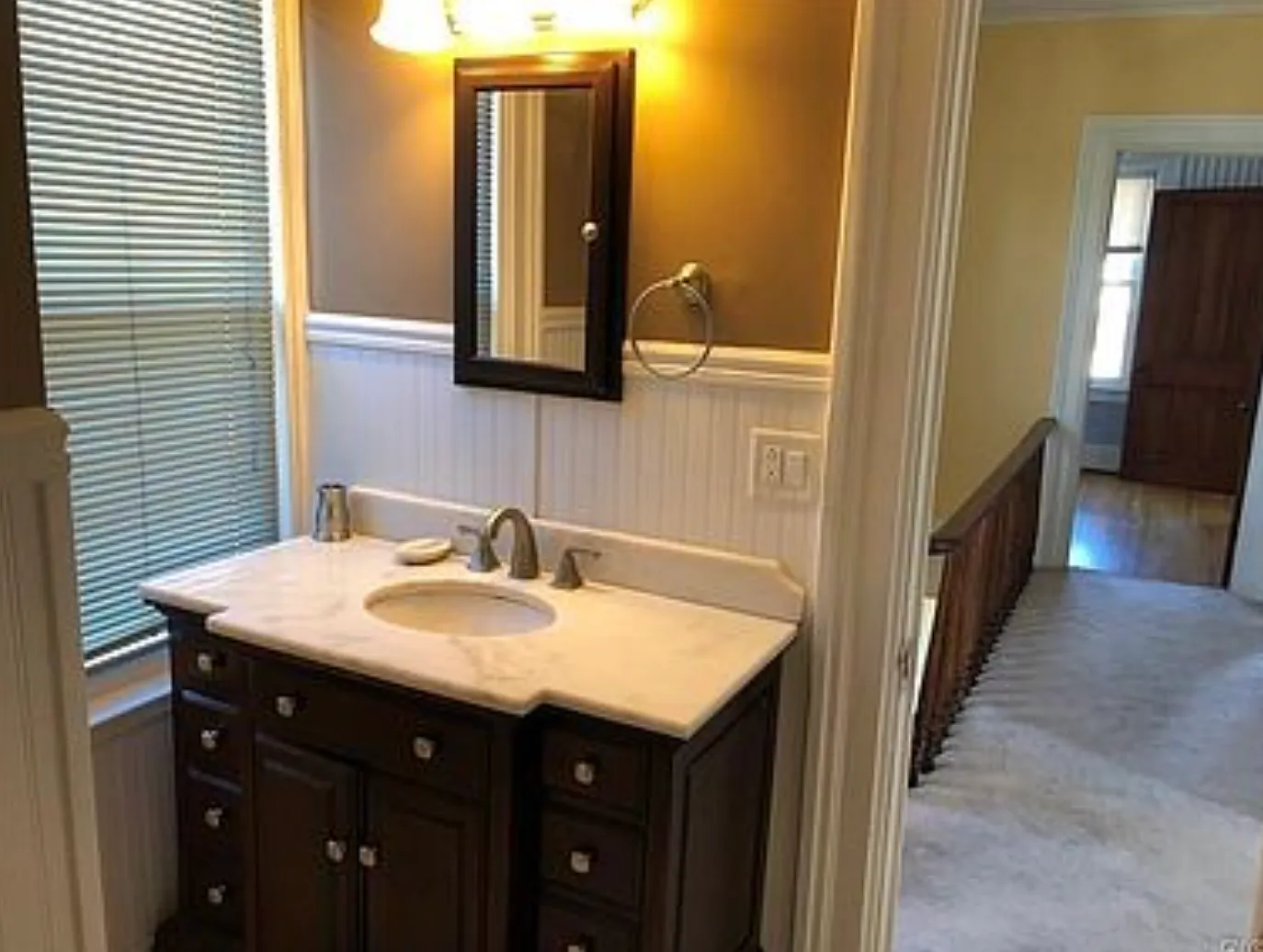 4 bed, 2.5 bath, 2340 sqft, $2,400 — Photo 4