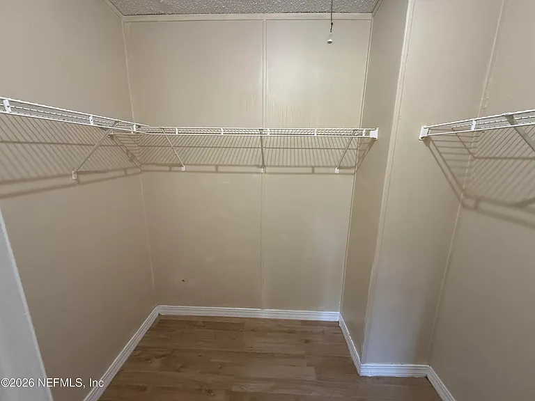 7922 Hastings St — Photo 11