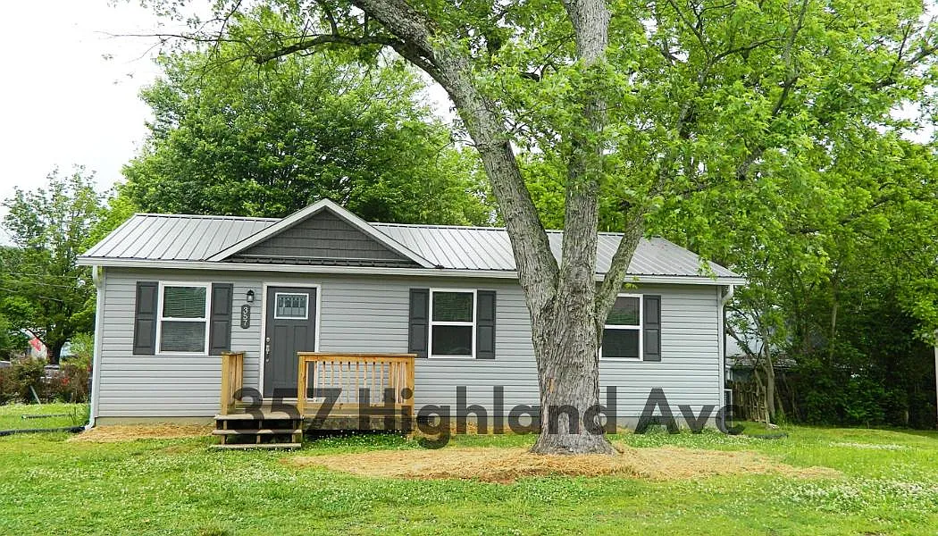 3 bed, 1072 sqft, $1,800 — Photo 1