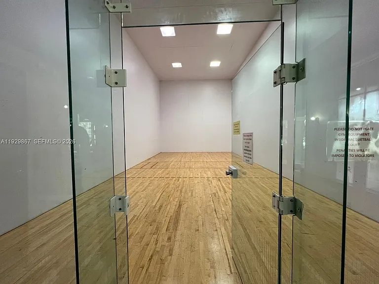 8000 N Nob Hill Rd #204 — Photo 24
