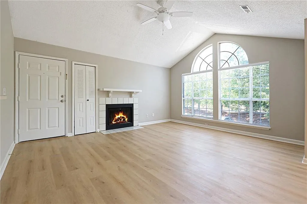 Building Photo - 901 Wentworth Ct