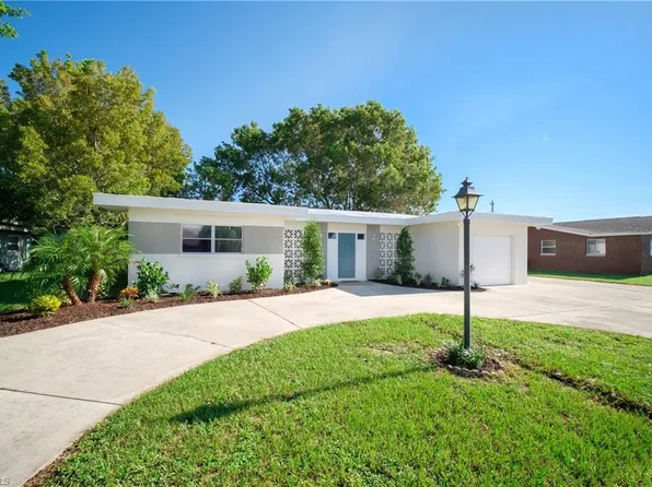 1692 Lakeside Ter, North Fort Myers, FL 33903
