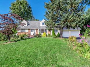 33 Craft Avenue, Glen Cove, NY 11542