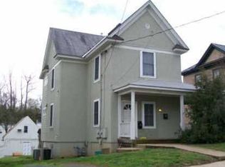 1122 E Market St #B, Charlottesville, VA 22902