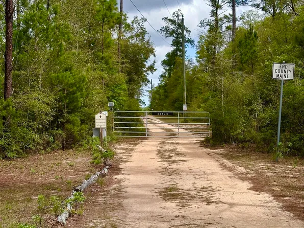 20549 Ring Rd, Fountain, FL 32438