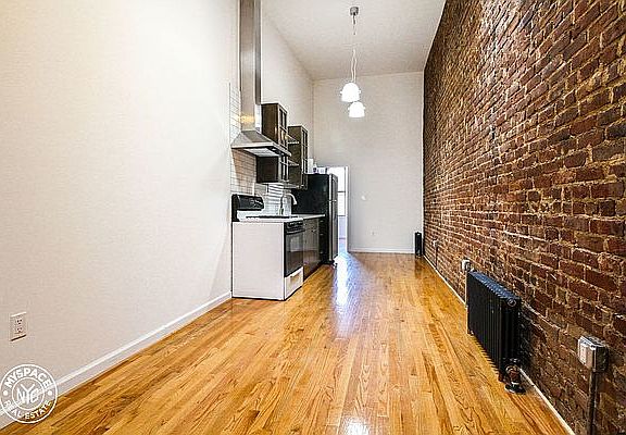 2nd image of 1442 De Kalb Ave #3L