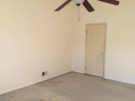 4th image of 69 Simmons Ln