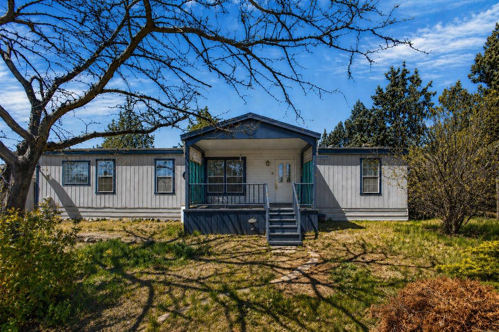 14954 SW Peninsula Dr, Terrebonne, OR - View 2