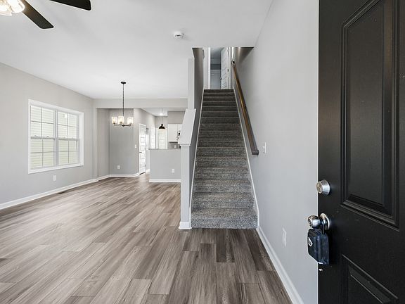 4th image of 826 Greenwood Ave Lot 3