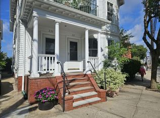 221 Knight St #1, Providence, RI 02909