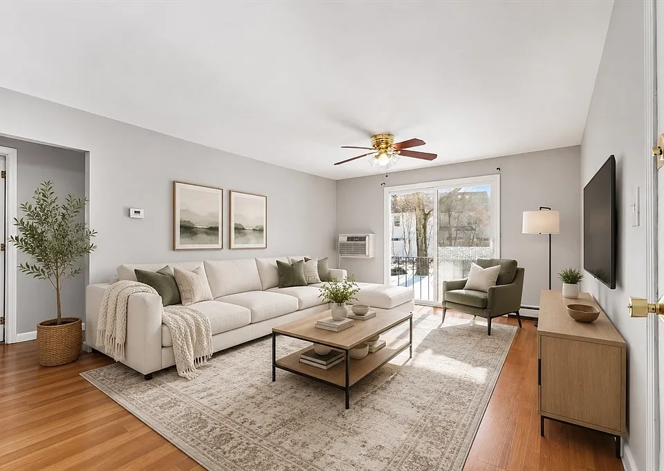 82 Boylston Ln #21