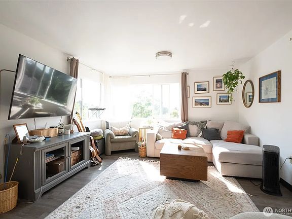 3rd image of 2601 Huron St #2601