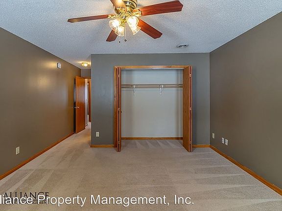 5th image of 422 Clydesdale Cir