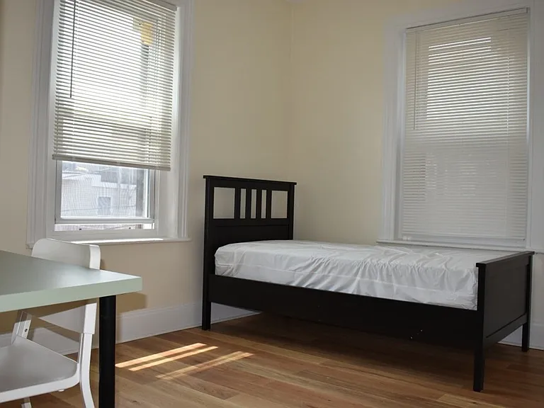 16 Glenville Ave #2 — Photo 3