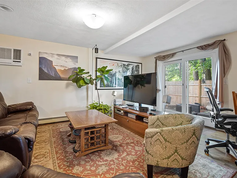 55 Waterhouse St — Photo 11