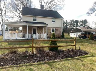 275 S Rd, Arthurdale, WV 26520