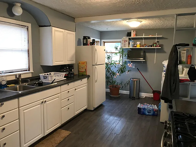1355 W 200 S — Photo 11