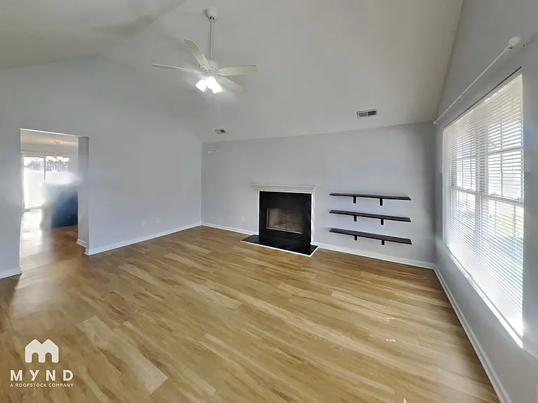 3400 Fatima Ct — Photo 3