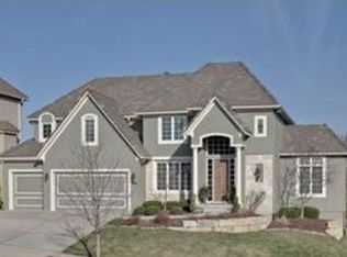 8926 Quail Ridge Ln, Lenexa, KS 66220