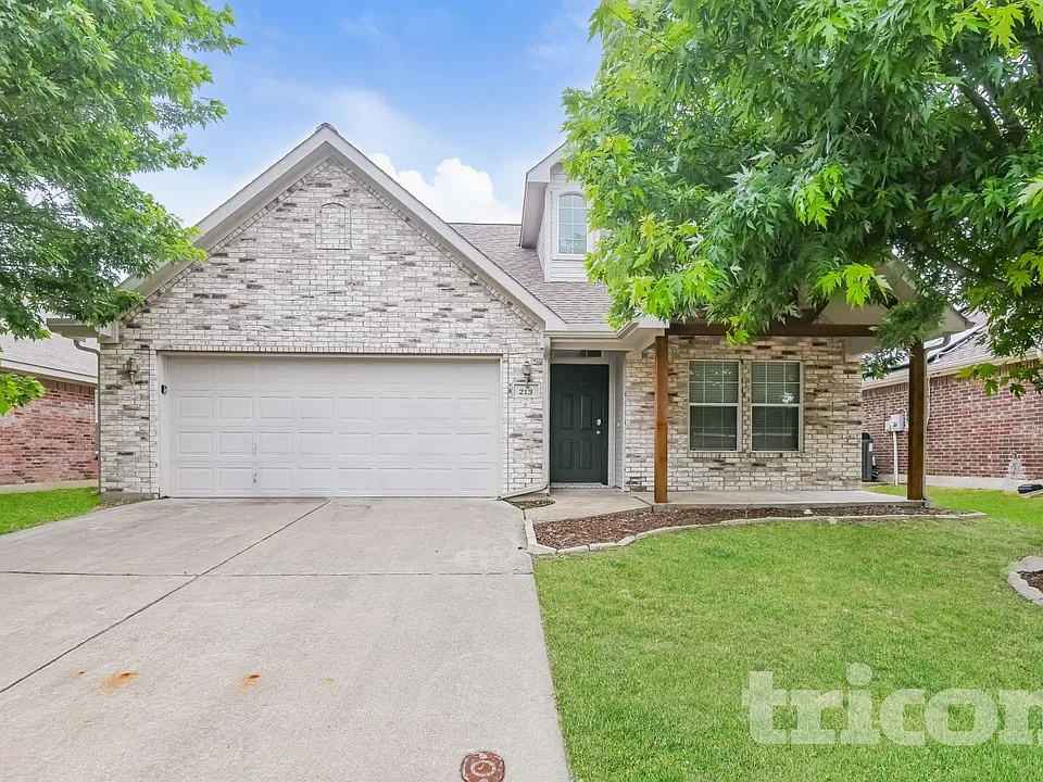 213 Oak Ridge Dr