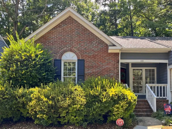 1101 Esher Ct, Raleigh, NC 27609