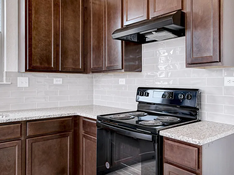 4955 Usaa Blvd — Photo 11