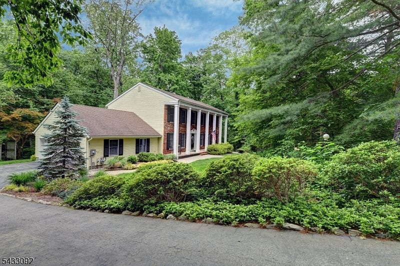 1st image of 71 Cheshire Ln