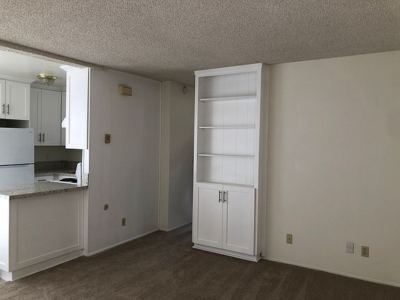 5th image of 4020 Texas St #7