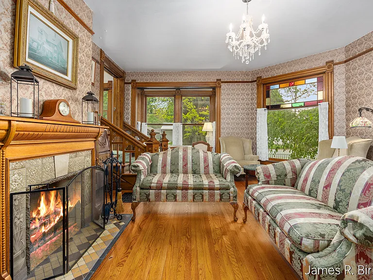 529 Avery St — Photo 31