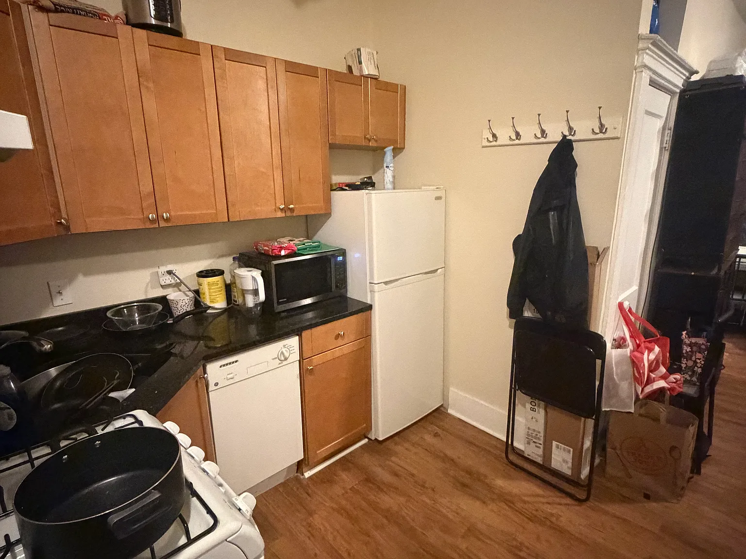 Studio, 1.0 bath, $2,600 — Photo 1