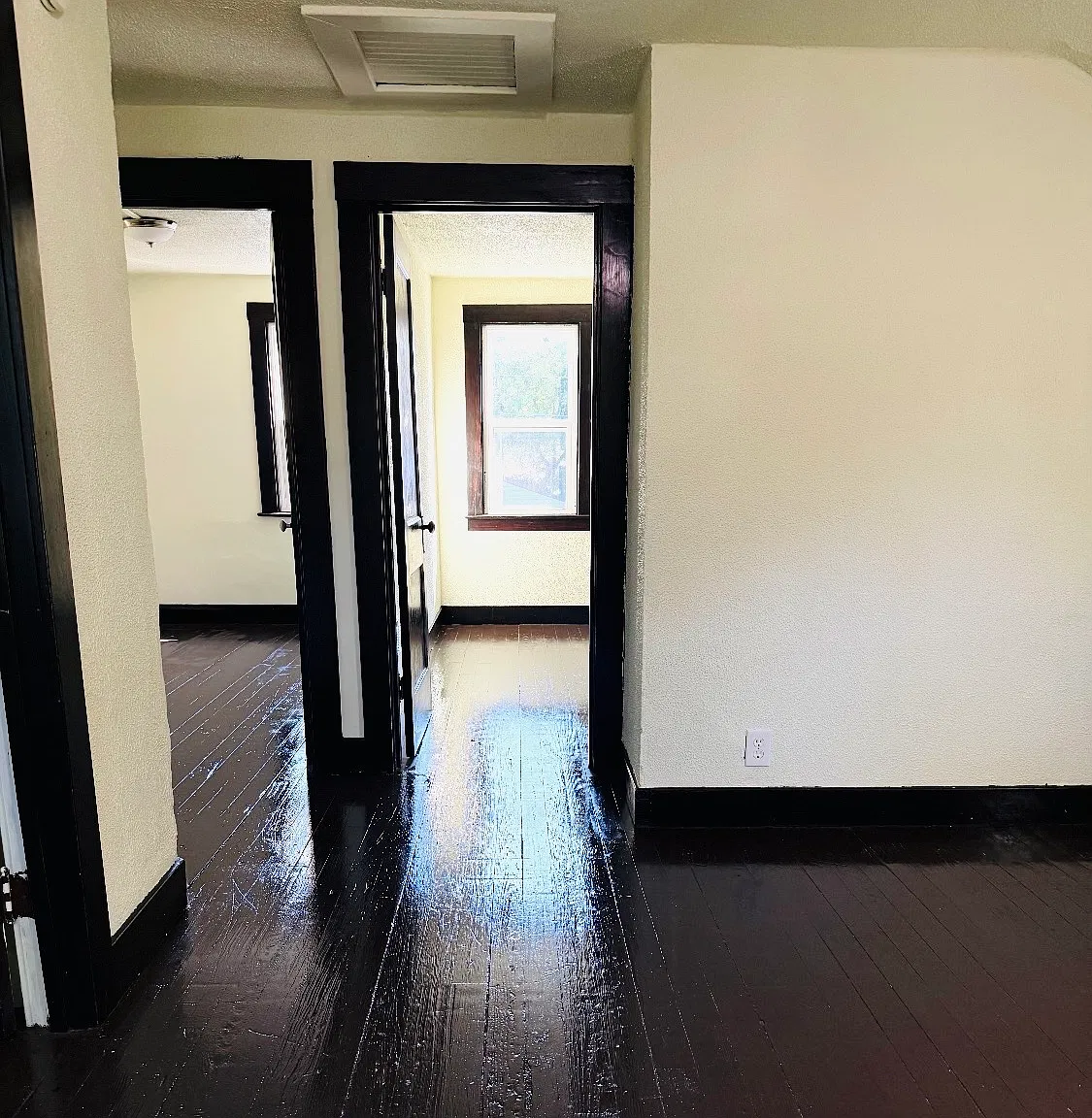 925 Cottage Grove Avenue - 1 — Photo 4
