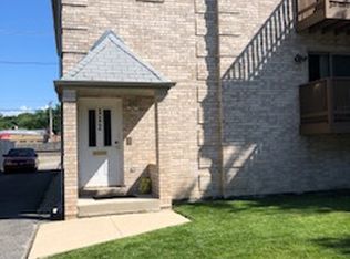 112 E Quincy St, Riverside, IL 60546