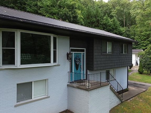 3rd image of 65 Orchard Ave