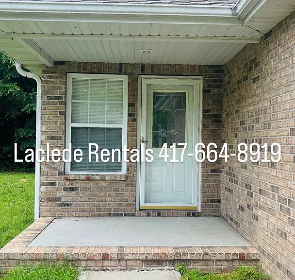 2067 Highland St — Photo 2